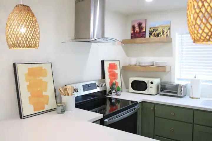 Serene Modern Home Backdoor With Great Wifi, Games, Movies, Patio Seating And Bbq Easy Access To North Joshua Tree National Park In 10 Minutes ทเวนตีไนน์พาล์มส์ ภายนอก รูปภาพ