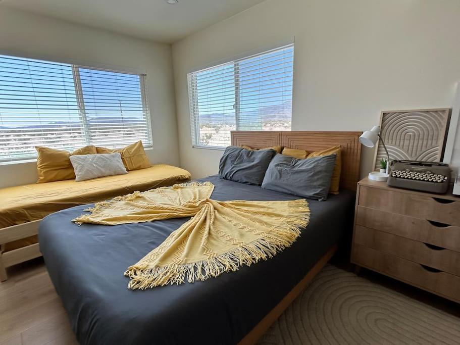 Serene Modern Home Backdoor With Great Wifi, Games, Movies, Patio Seating And Bbq Easy Access To North Joshua Tree National Park In 10 Minutes ทเวนตีไนน์พาล์มส์ ภายนอก รูปภาพ