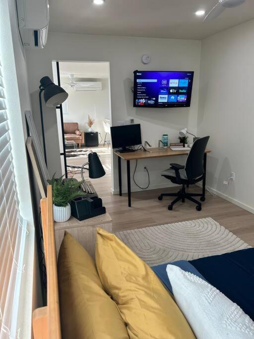 Serene Modern Home Backdoor With Great Wifi, Games, Movies, Patio Seating And Bbq Easy Access To North Joshua Tree National Park In 10 Minutes ทเวนตีไนน์พาล์มส์ ภายนอก รูปภาพ