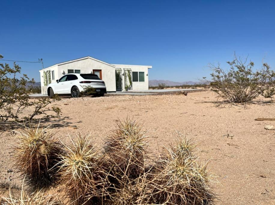 Serene Modern Home Backdoor With Great Wifi, Games, Movies, Patio Seating And Bbq Easy Access To North Joshua Tree National Park In 10 Minutes ทเวนตีไนน์พาล์มส์ ภายนอก รูปภาพ