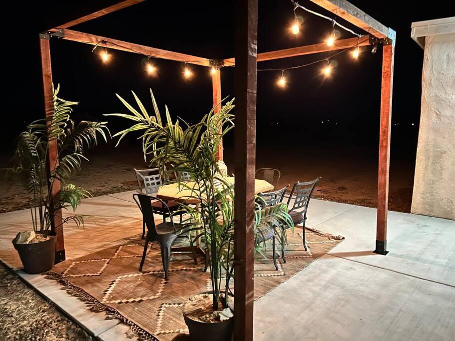 Serene Modern Home Backdoor With Great Wifi, Games, Movies, Patio Seating And Bbq Easy Access To North Joshua Tree National Park In 10 Minutes ทเวนตีไนน์พาล์มส์ ภายนอก รูปภาพ